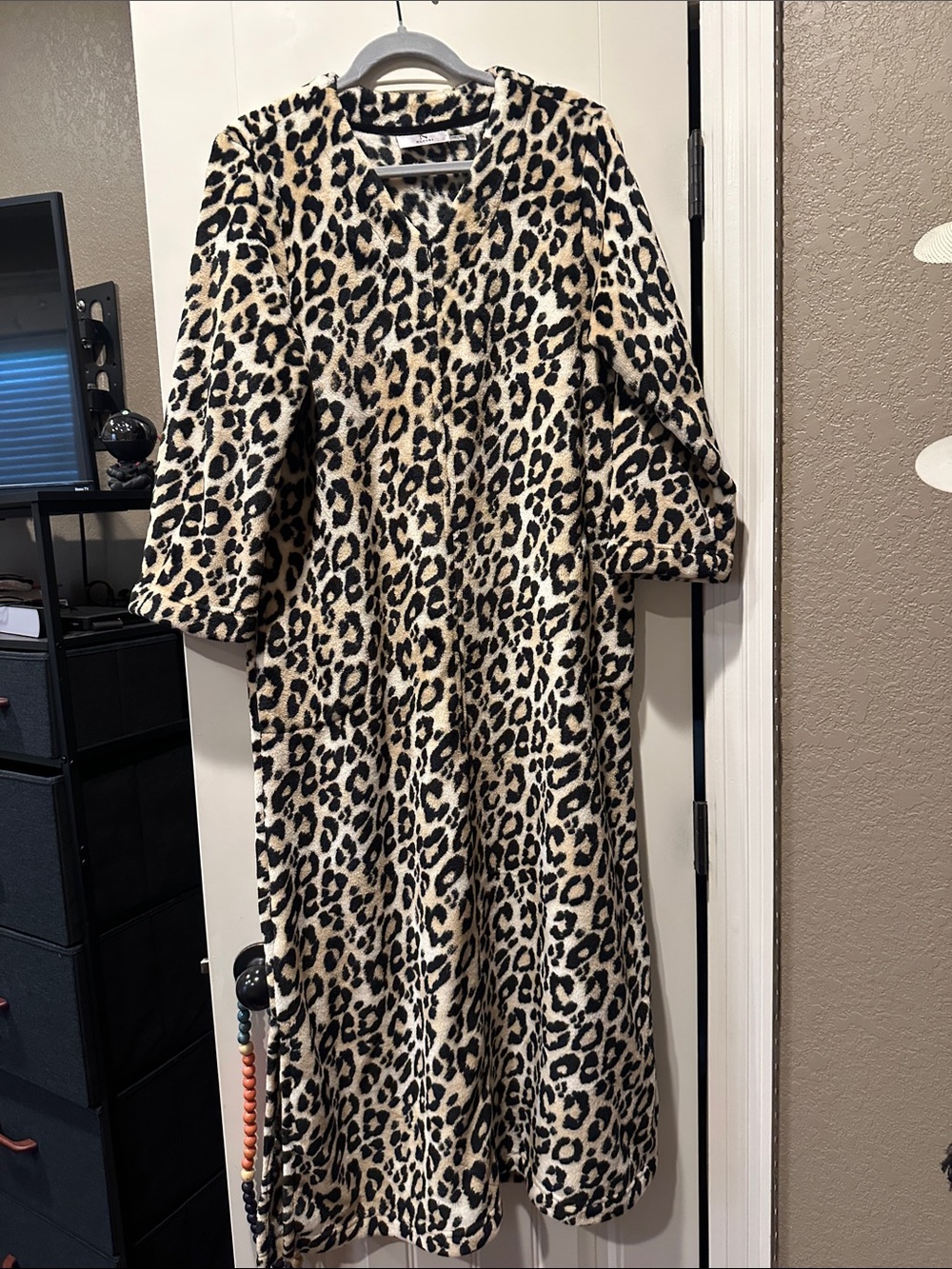 Natori Leopard Faux Fur Robe - Beige, Black